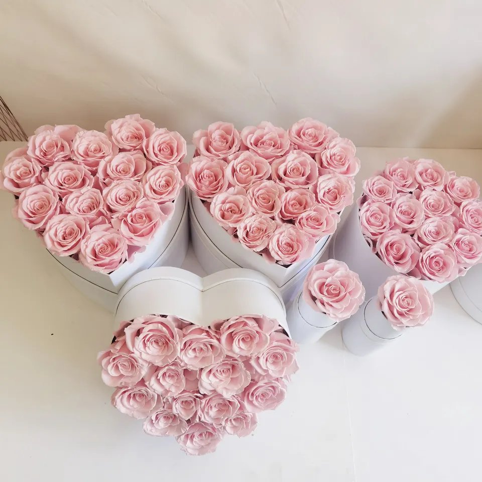 Wholesale popular design heart shape flower gifts preserved eternal red roses flower bouquets heart box