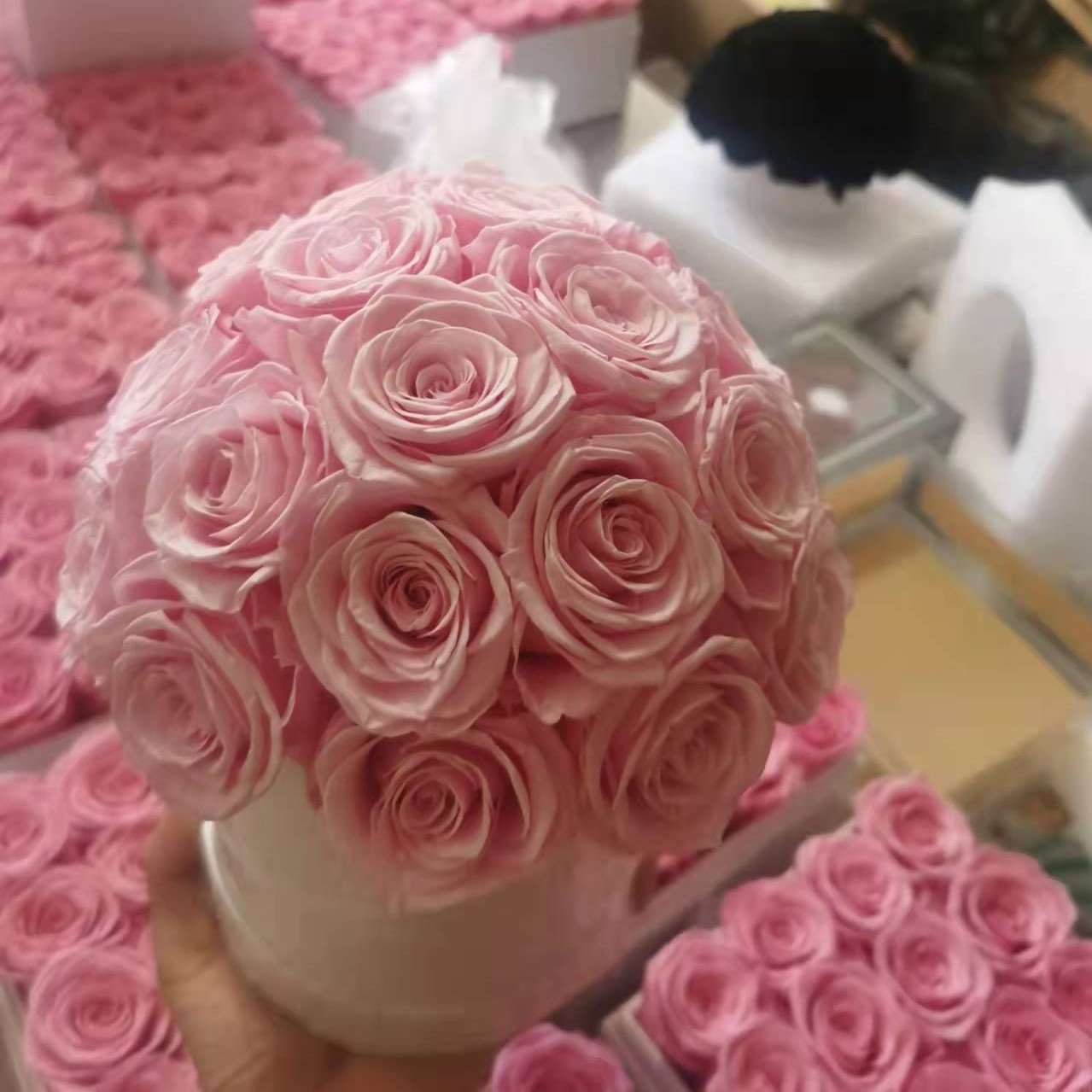 Wholesale Eternal Preserved Rose Mushroom Head Bouquet Roses In Box Flowers Preserved Rose