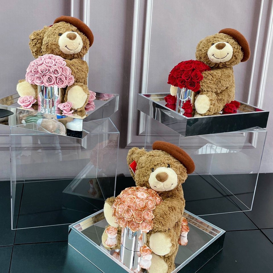 Luxurious ornaments Box Rose Bear Eternal Immortal Long Lasting Rose preserved flower bouquet with bear in flower box