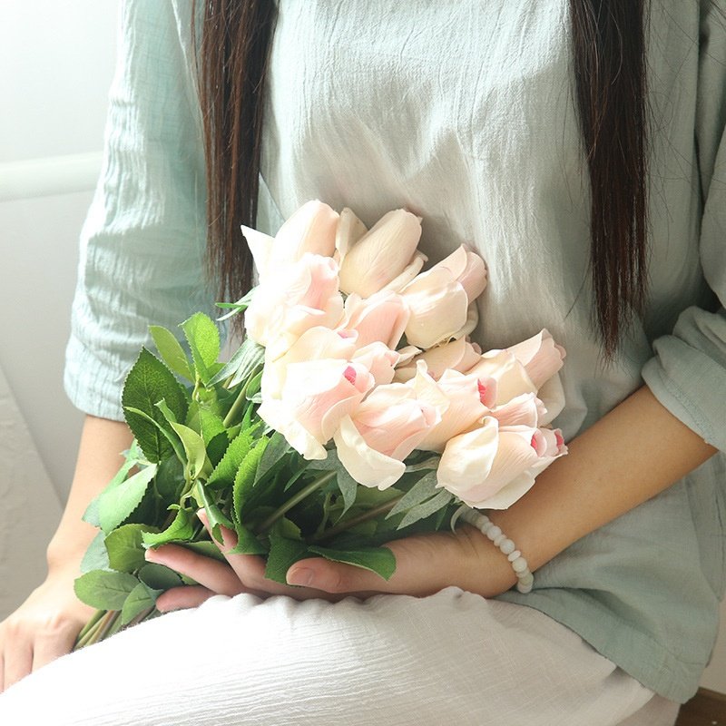 O-X809 Wedding Supplies Wholesale Real Touch Latex Flowers White Pink Real Touch Single Roses Buds Artificial Roses with Stem