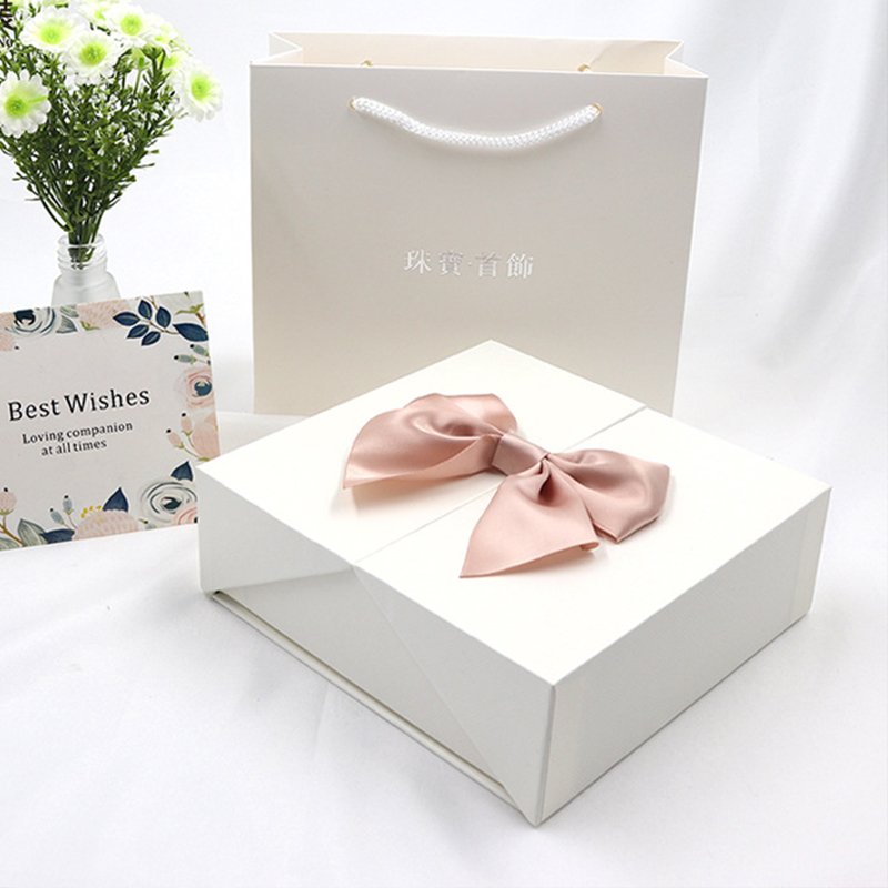 Wholesale 16 Preserved Rose Flower Box Double Door Jewelry Box Valentine's Day Mother's Day Gift Box Necklace Locket