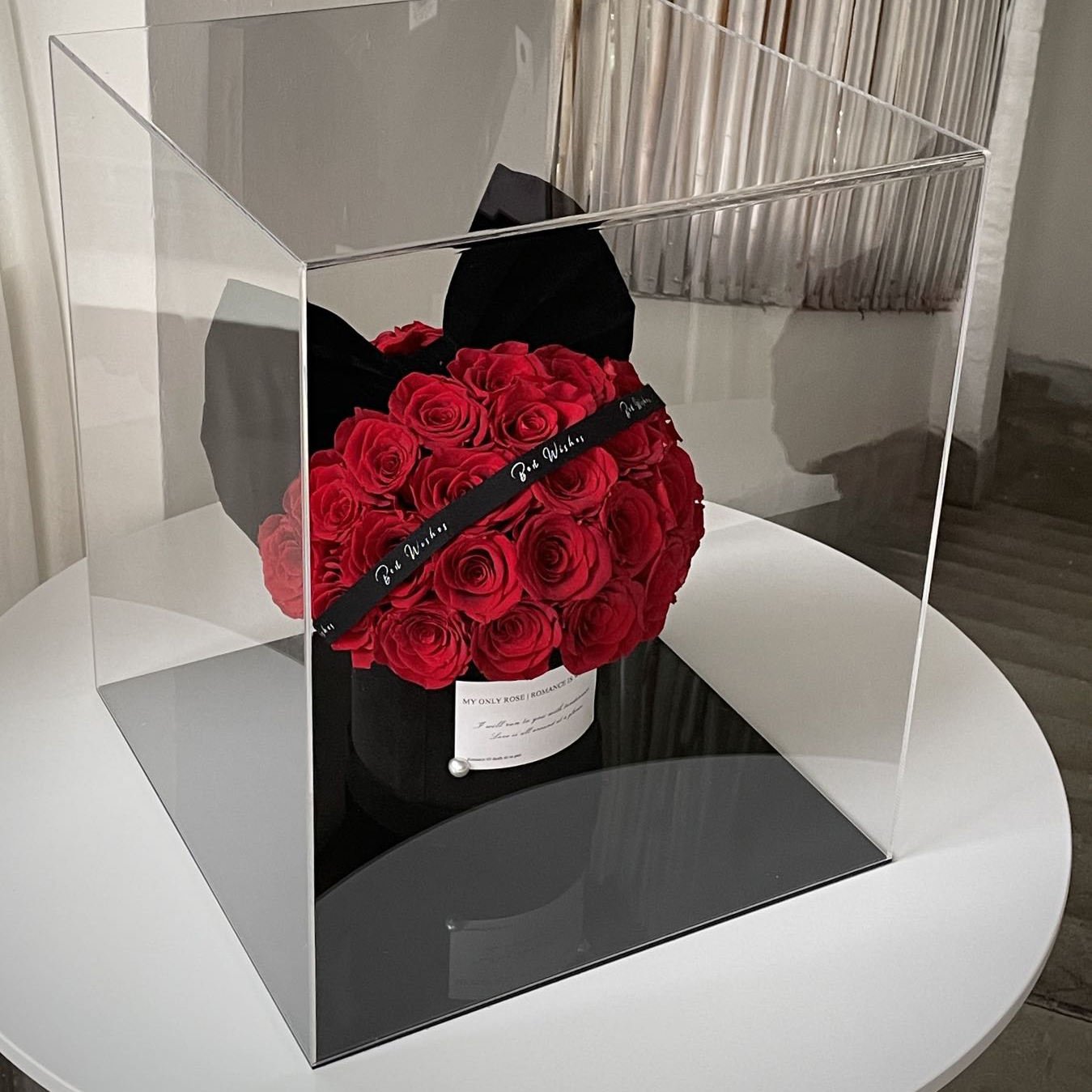 Valentine Day Manufacturer Rabbit Ear Dried Flower Eternal Rose Acrylic Gift Box Decoration Eternal Rose Preserved Flower in Box
