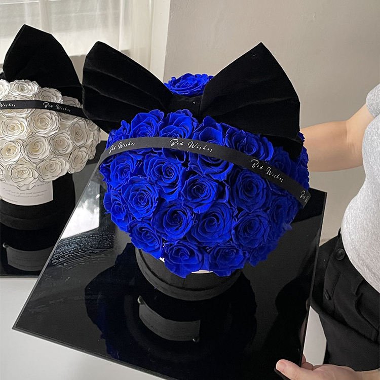 Valentine Day Manufacturer Rabbit Ear Dried Flower Eternal Rose Acrylic Gift Box Decoration Eternal Rose Preserved Flower in Box