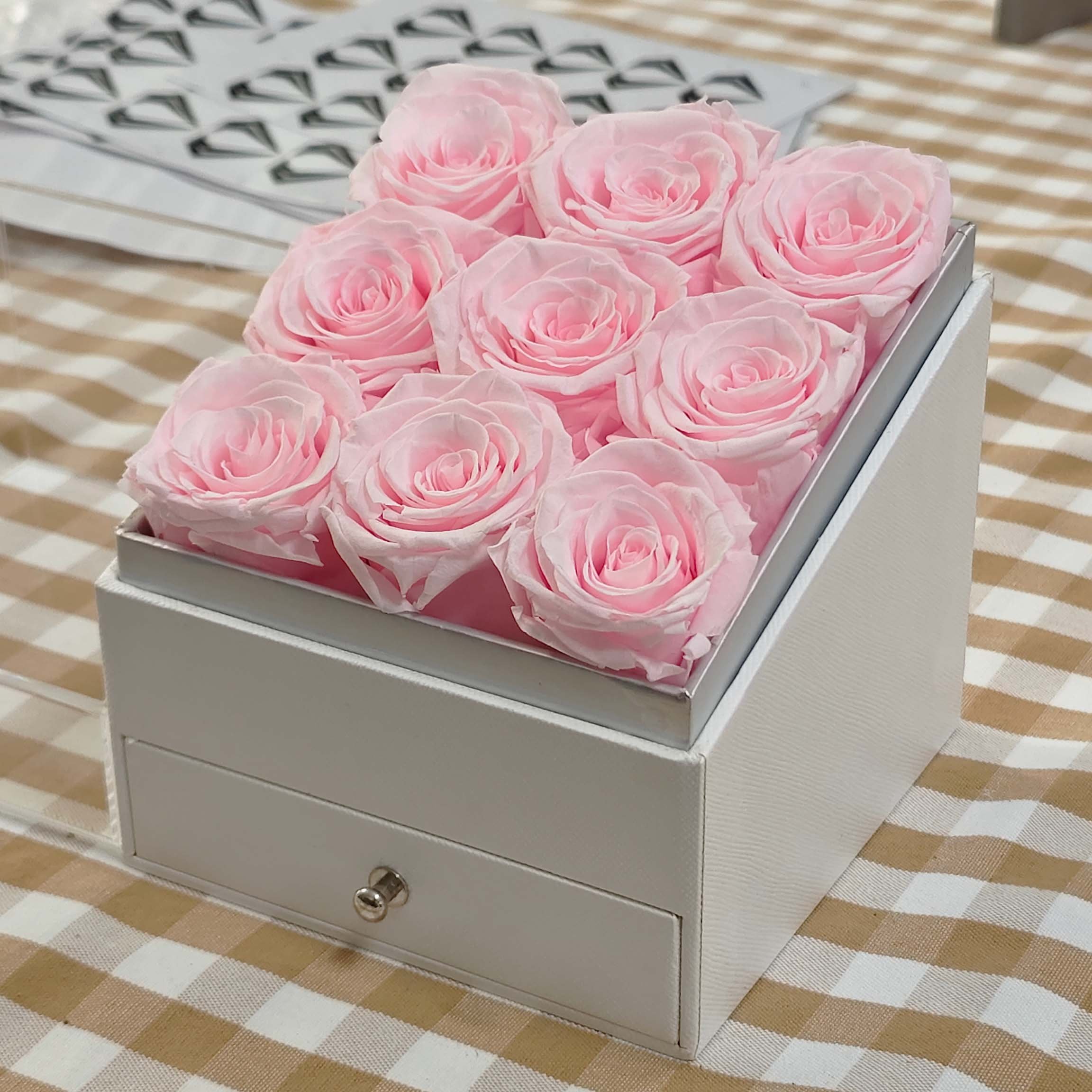 Custom 9-Piece Rose Flower Jewelry Box stabilixed preserved roses for Valentine's Day or Thanksgiving Occasions