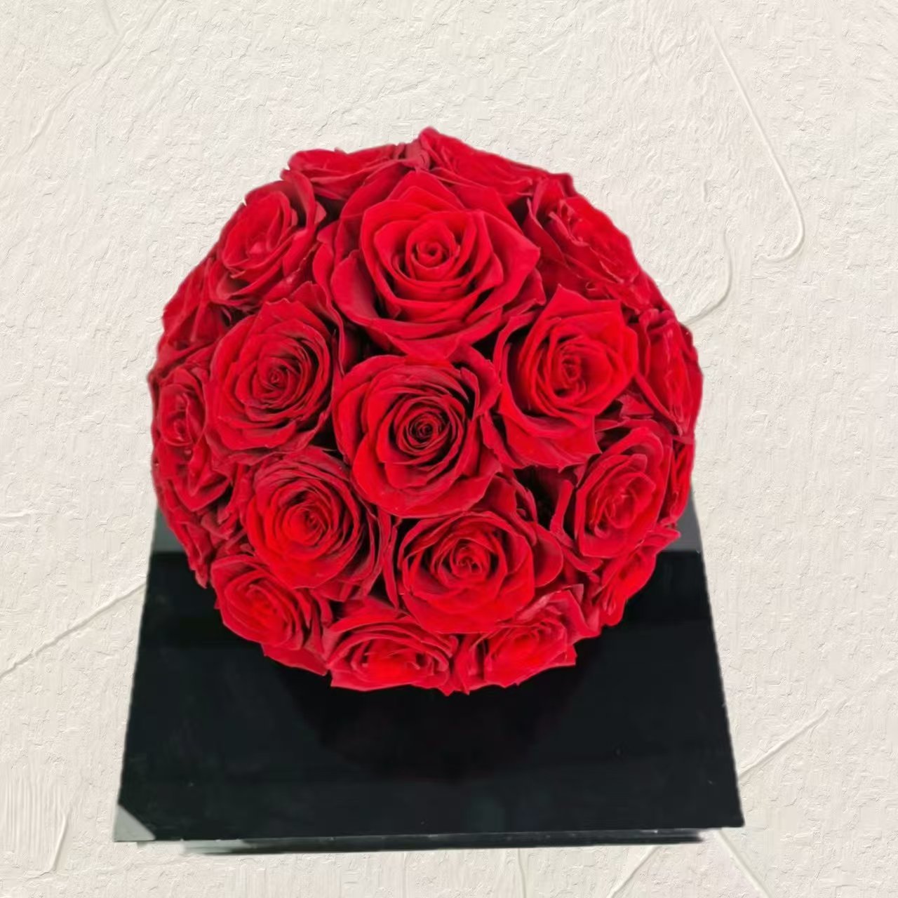 Eternal Rose Handmade Premium Qixi Wedding Gift Box Ornaments Mushroom Head Holding Bucket Preserved Flowers & Plants