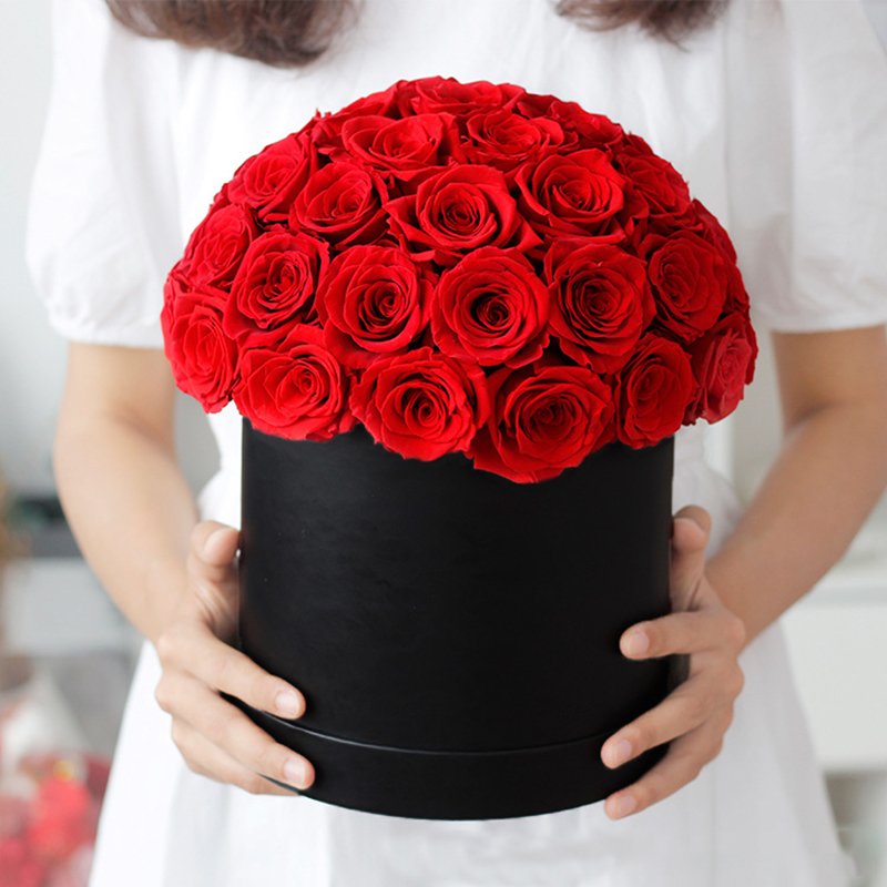 Ychon Red Preserved Roses Handmade Real Roses in Flowers Box That Last a Year Long Lasting Rose for Valentine's Day