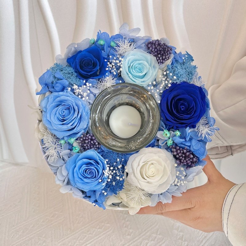 Factory direct wholesale preserved roses in box decorated flowers with scented candles for festive party valentine's day