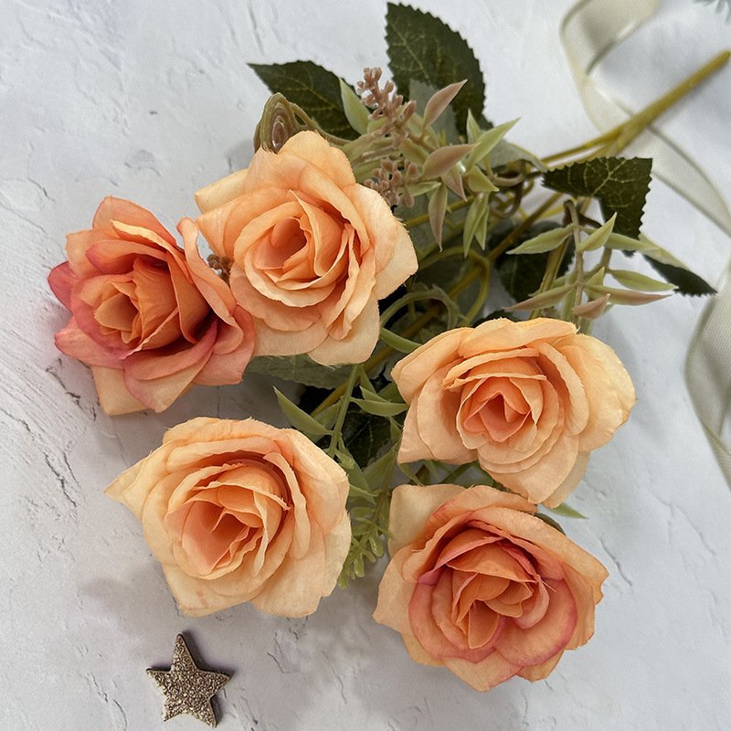 Hot Selling 5-Headed Red Vintage Silk Roses Christmas Graduation Easter Wedding Decoration Rose Flower Bouquet