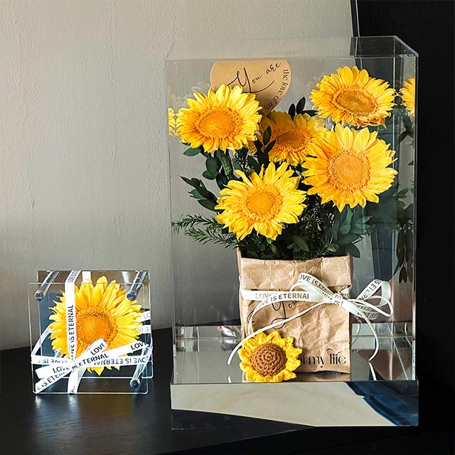 Wholesale Preserved Sunflower Preserved Flowers & Plants Acrylic Boxes Mothers Day Valentines Gift For Girlfriend Mom