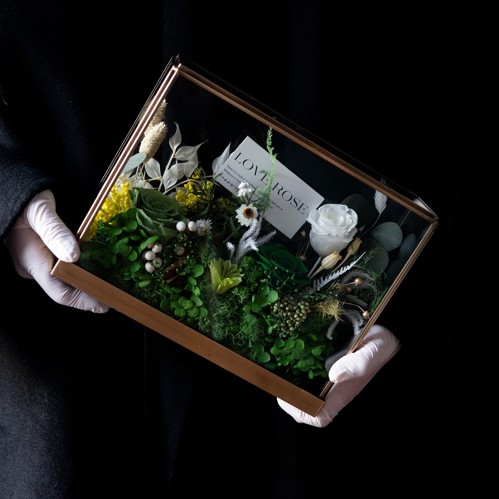 H096 Home Wedding Decor Eternal Flower with Acrylic Cover Box for Valentine's Day Mother's Day Christmas