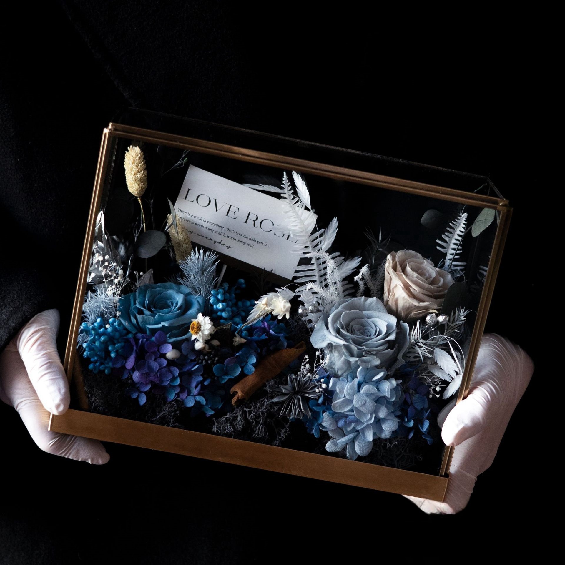 H096 Home Wedding Decor Eternal Flower with Acrylic Cover Box for Valentine's Day Mother's Day Christmas