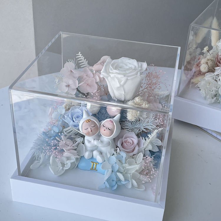 Manufacturer Low Price Flower Bouquet Twelve Zodiac Signs Cute Pet Shapes Dry Flower Decoration Preserved Rose Gift Box