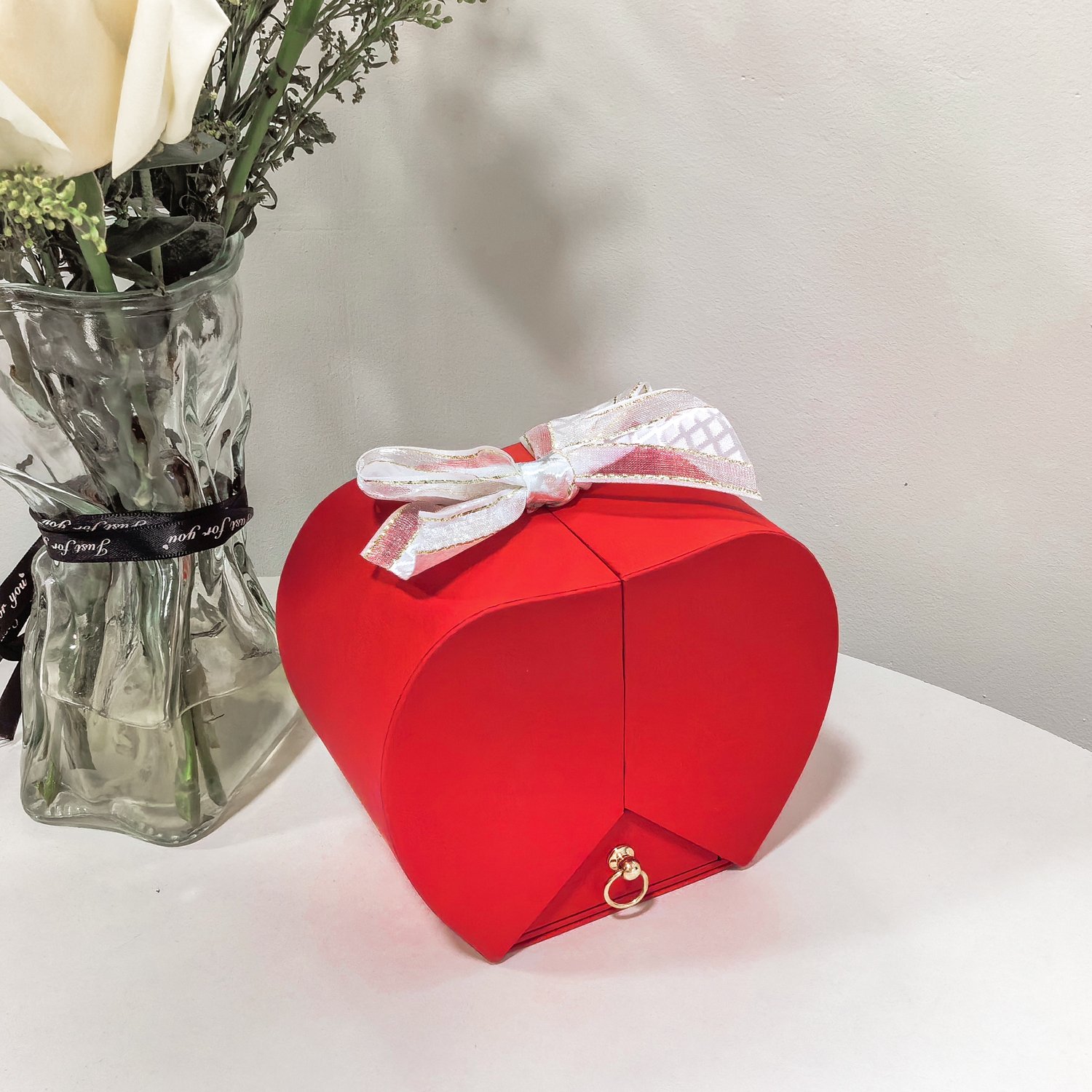 Christmas Valentines Day Gift Apple Shape Natural Eternal Rose Flower Box Preserved Rose Acrylic Jewelry Box Gifts for Mom Women