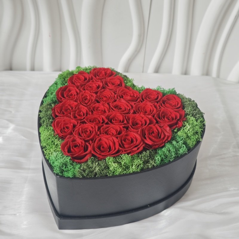 2024 New Heart Box Eternal Rose presreved flowers Gift Box for Valentine's Day Mother's Day