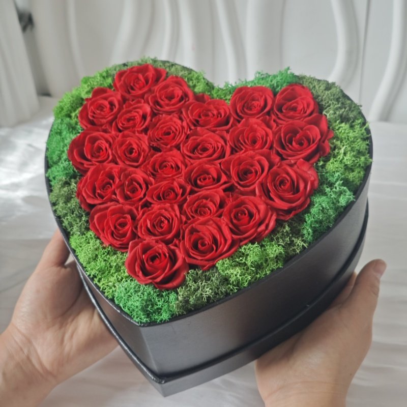 2024 New Heart Box Eternal Rose presreved flowers Gift Box for Valentine's Day Mother's Day