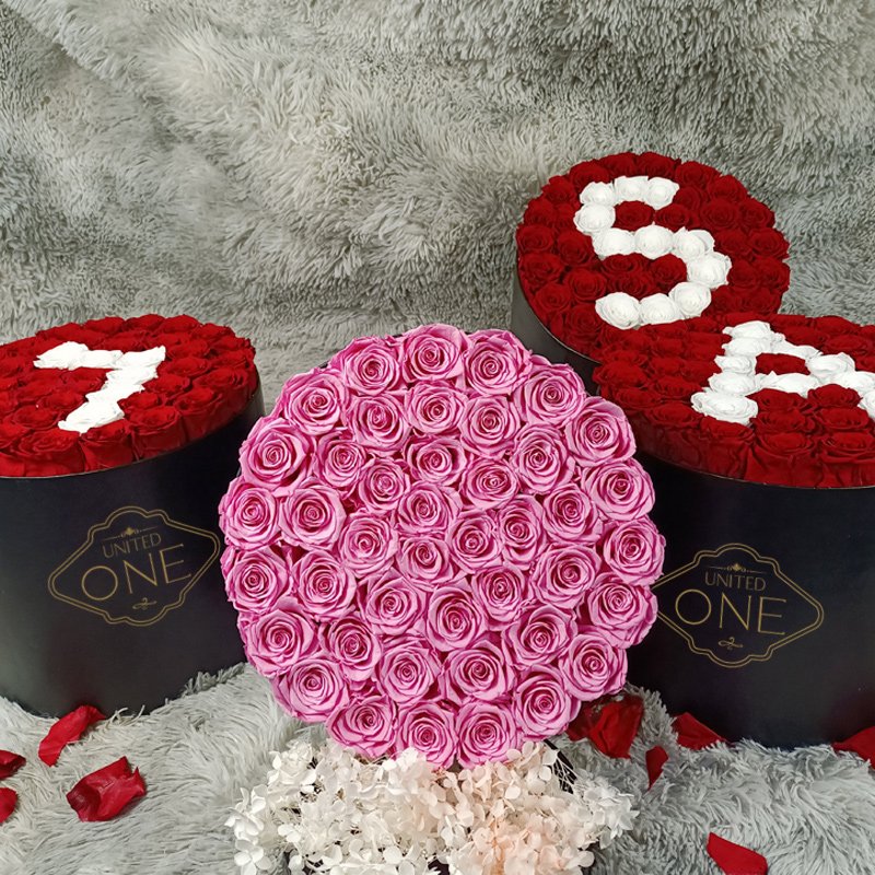 UO Customized Letter Forever Roses Box Flowers Eternal Rose Preserved Flower Gift In Hat Box For Girlfriend Mothers Anniversary