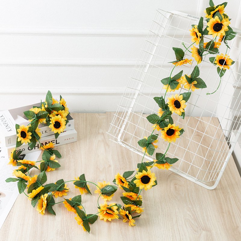 Factory Sales 2.3m Long Sunflower Garland 26 heads Sun Flowers Silk Sunflower Wreath Preserved Sunflower