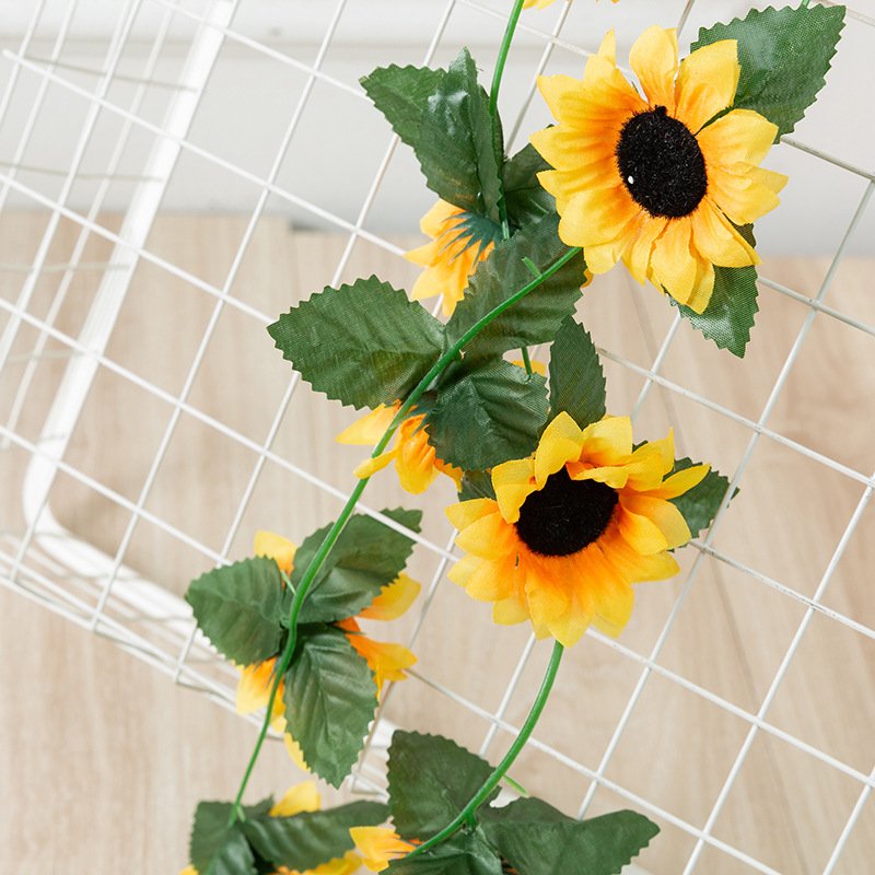 Factory Sales 2.3m Long Sunflower Garland 26 heads Sun Flowers Silk Sunflower Wreath Preserved Sunflower
