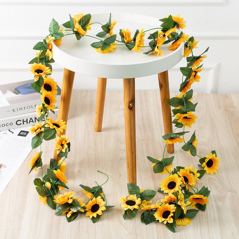 Factory Sales 2.3m Long Sunflower Garland 26 heads Sun Flowers Silk Sunflower Wreath Preserved Sunflower