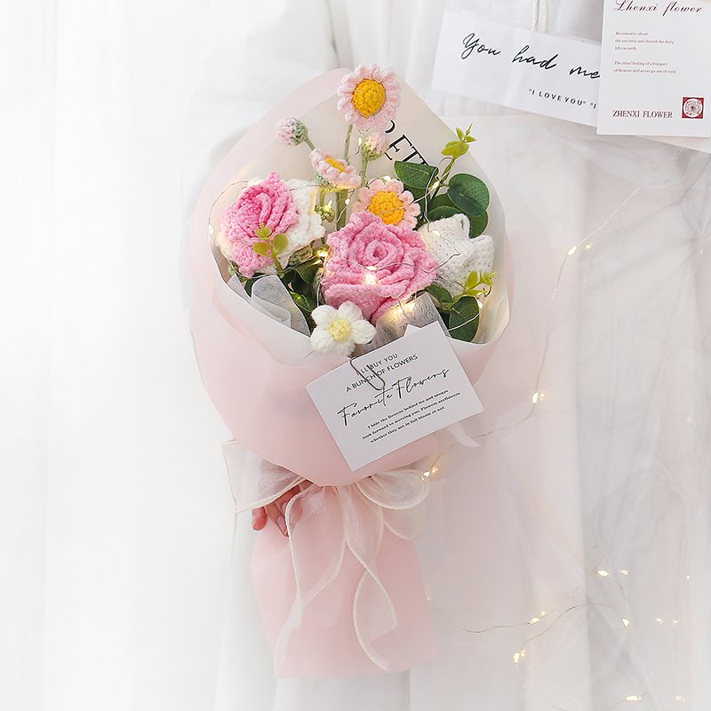 2024 New Hot Sale Flowers Bouquet Handmade Knitted Bouquet with Fairy String Lights for Valentine's Day Gift