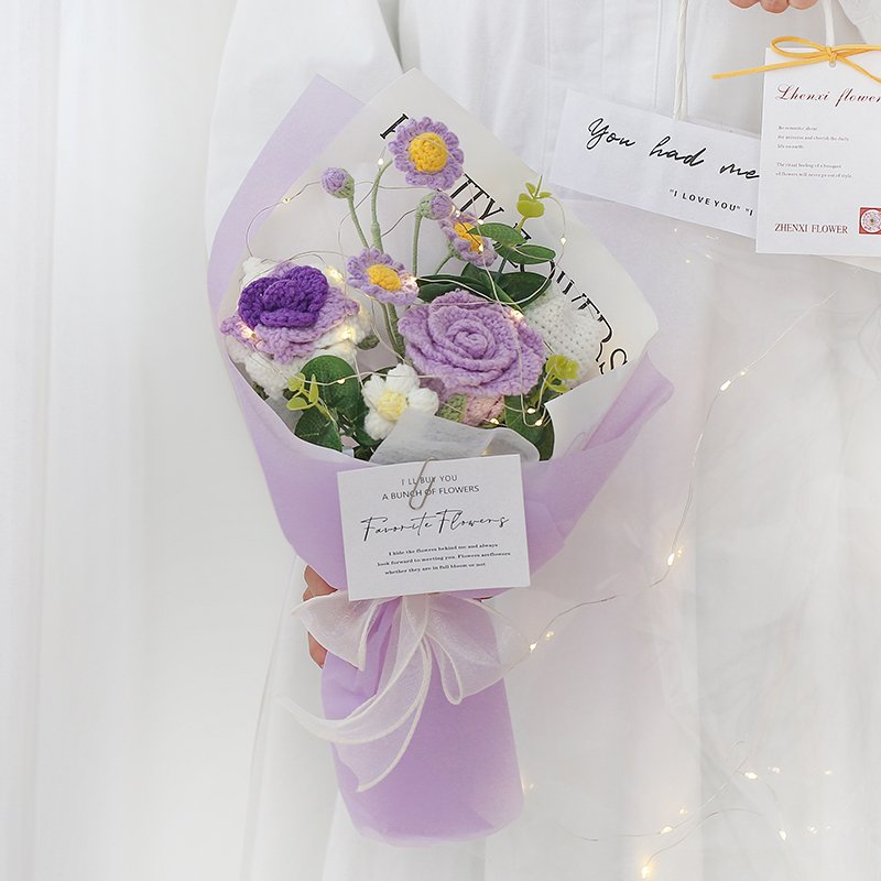 2024 New Hot Sale Flowers Bouquet Handmade Knitted Bouquet with Fairy String Lights for Valentine's Day Gift