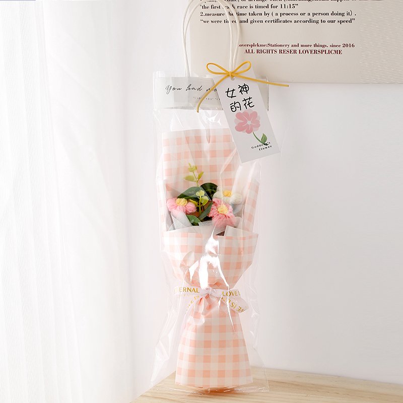 2024 New Hot Sale Flowers Bouquet Handmade Knitted Bouquet with Fairy String Lights for Valentine's Day Gift