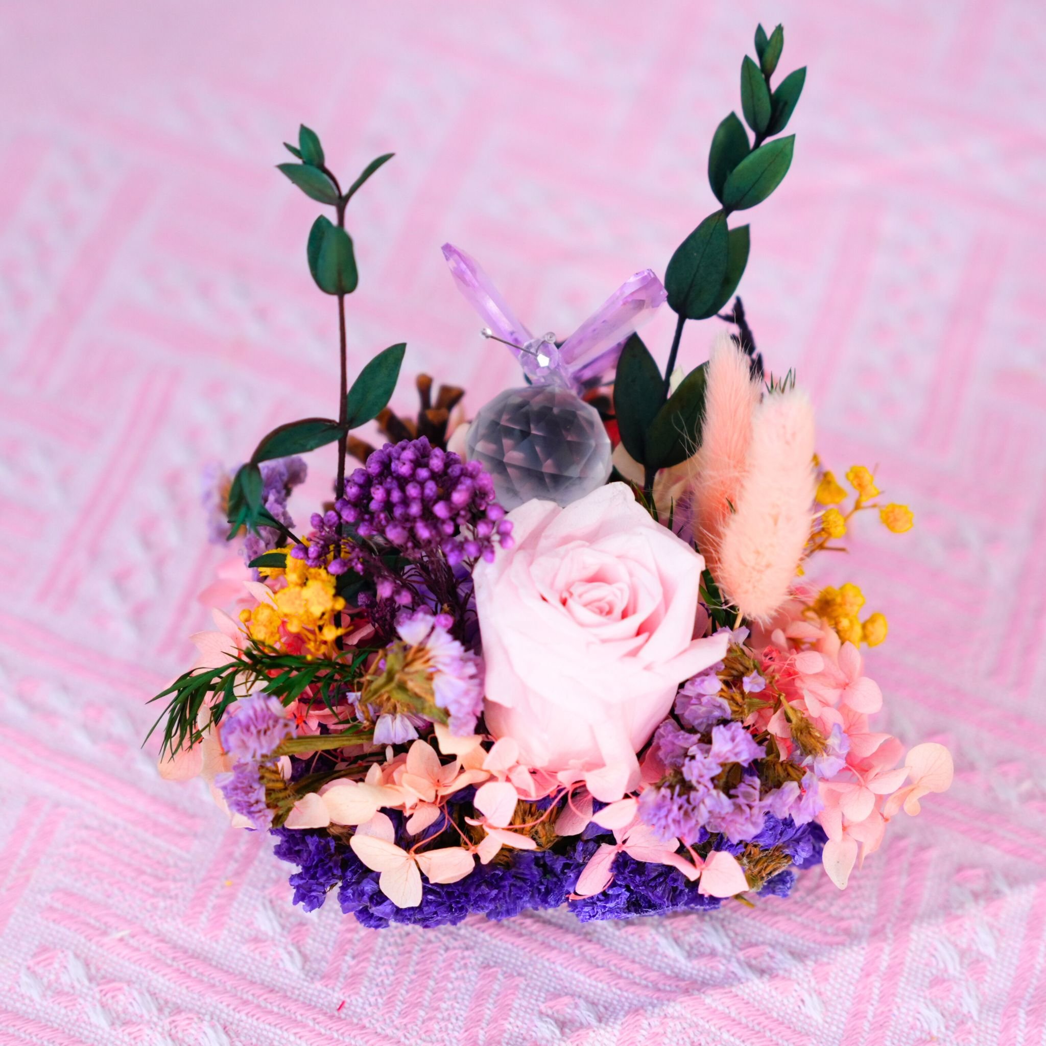 Valentine's Day 2024 Gift Dried Baby Breath Bouquet Glass Cover Rose Flower In Glass with Led Light