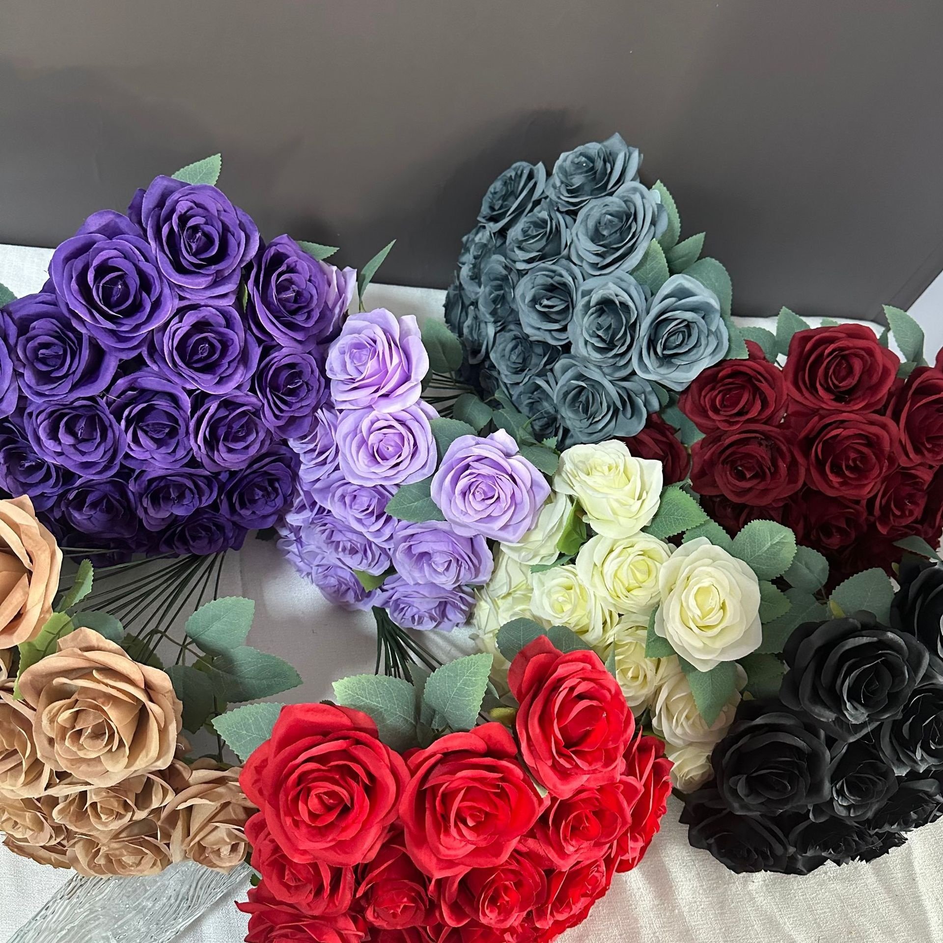 Factory bulk wholesale high quality Artificial 18 heads velvet roses flower red white custom real touch rose decorative flowers