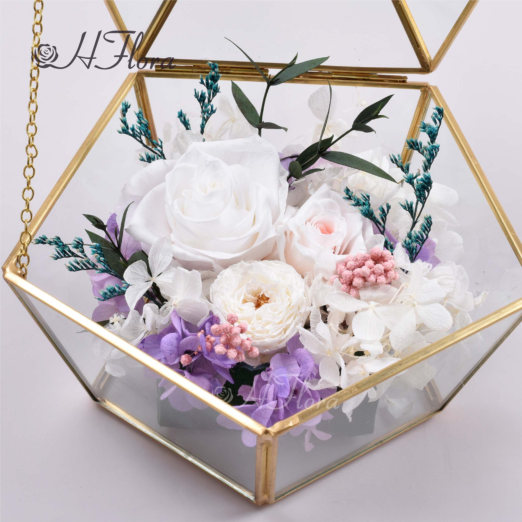 HFloral Hot Selling Preserved Flowers in Pentagon Glass Low Price Manufacturer Preserved Rose Glass Dome for Birthday Gift