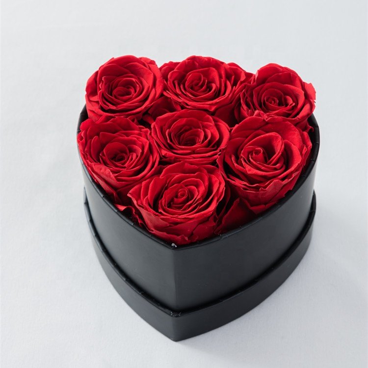 wholesale Rich Style Decorative Flowers Valentines Day Christmas Gift preserved roses in heart box