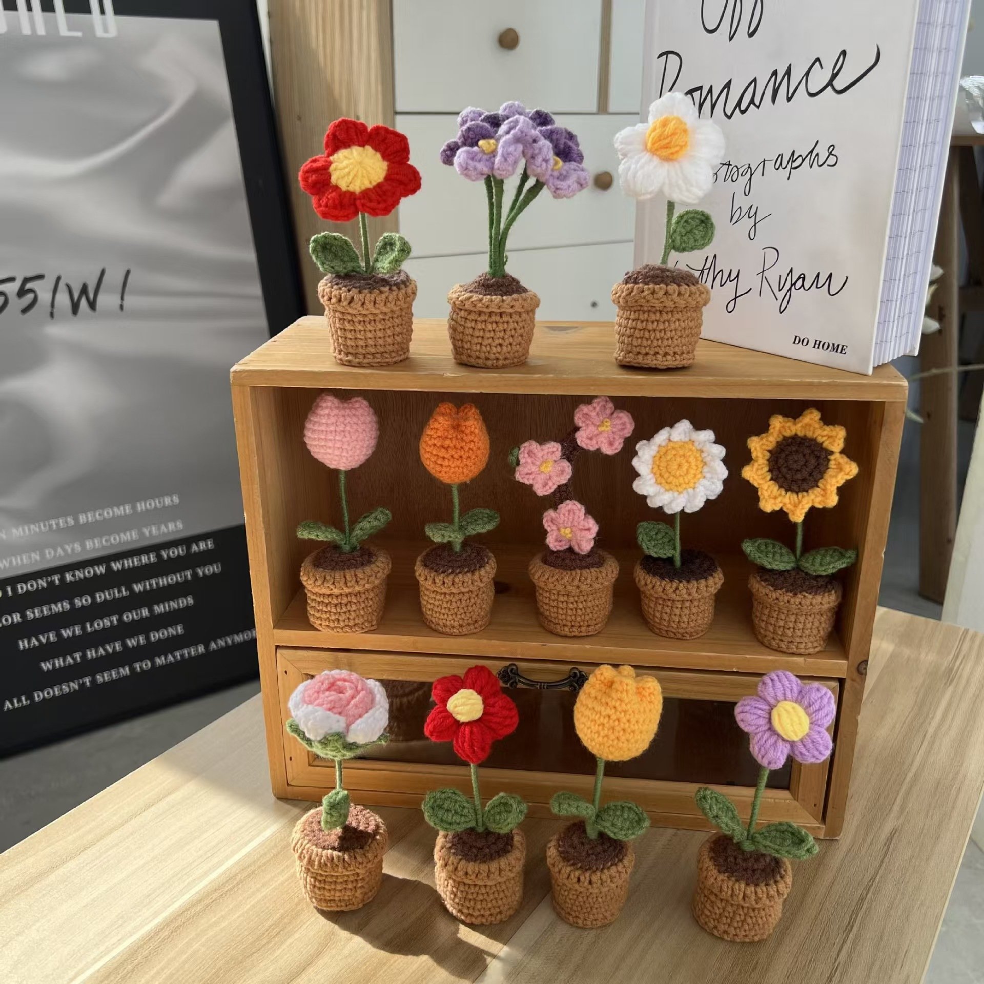 Handmade Small Knitted Flower Pot Gift Flower Crochet Flower Pot for Home Christmas Decoration