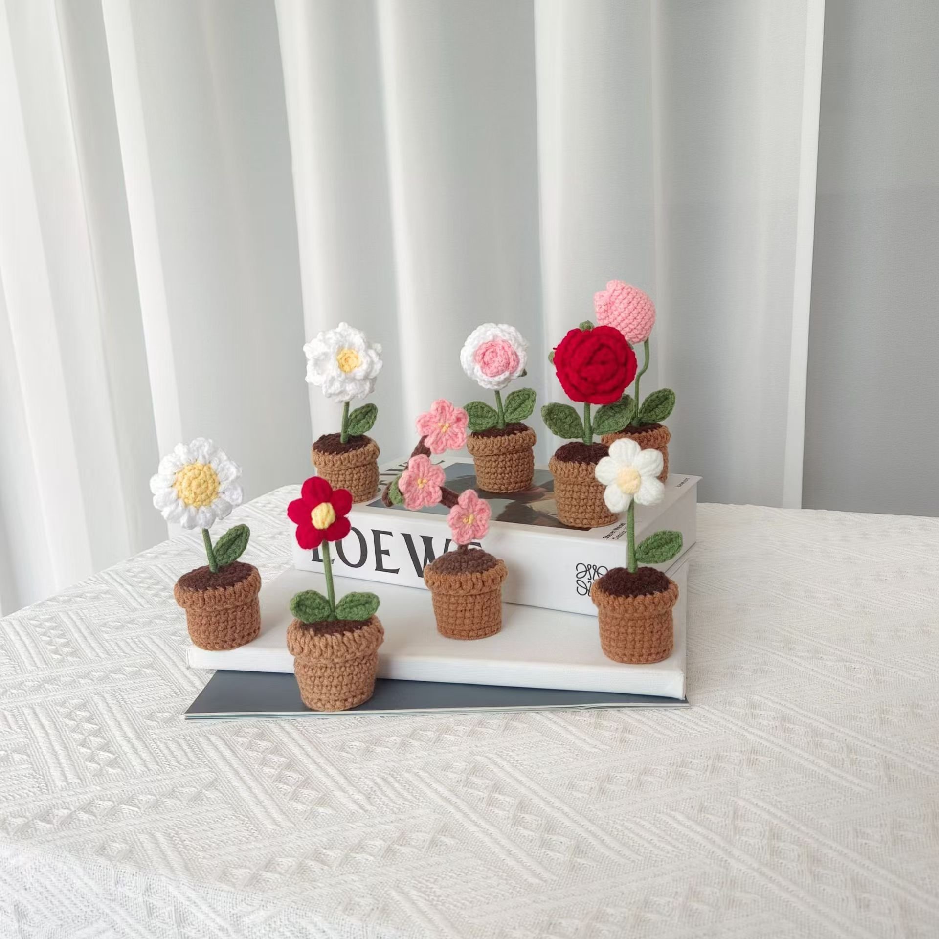 Handmade Small Knitted Flower Pot Gift Flower Crochet Flower Pot for Home Christmas Decoration