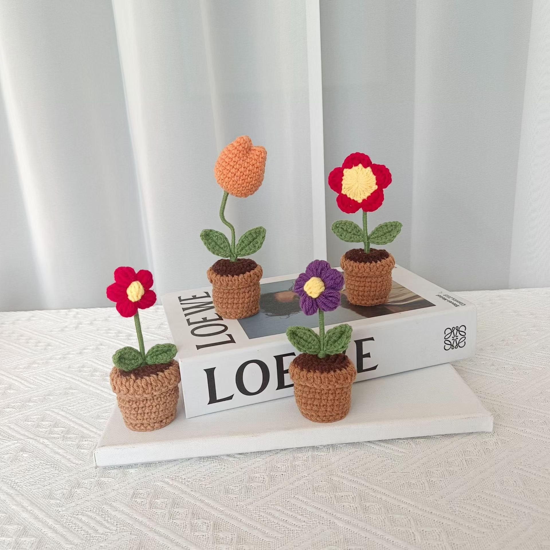 Handmade Small Knitted Flower Pot Gift Flower Crochet Flower Pot for Home Christmas Decoration