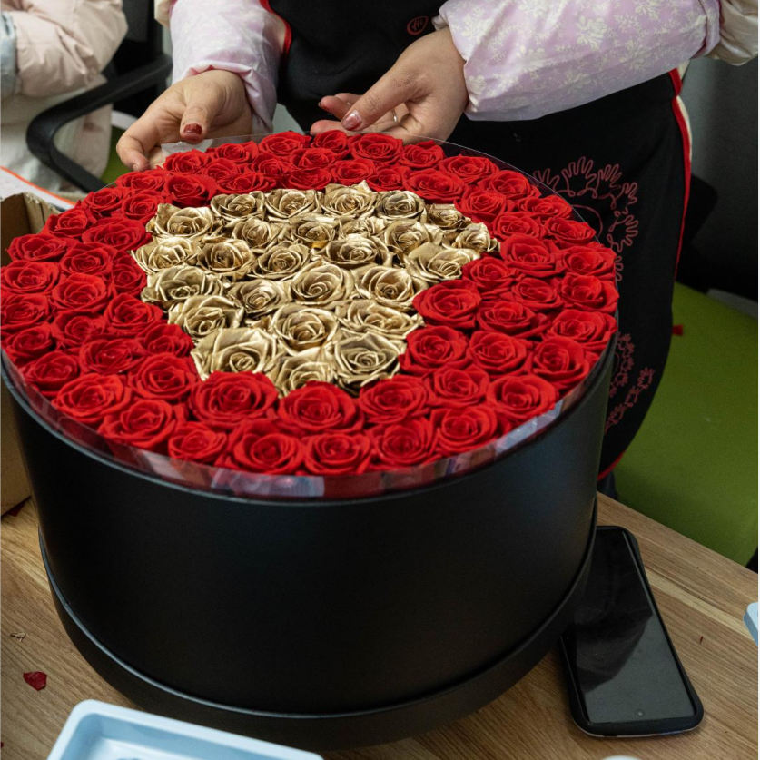 MCFloral China Manufacturers Preserved Flowers New Model OEM ODM Gift Forever Infinity Rose Flower Eternal Rose Wholesale
