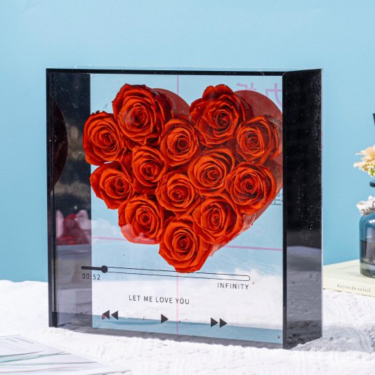Selling Acrylic Box Preserved Flowers Diy Love Cd Flower Gift Box With Heart Shaped Creative Preserved Real Roses For Valentine