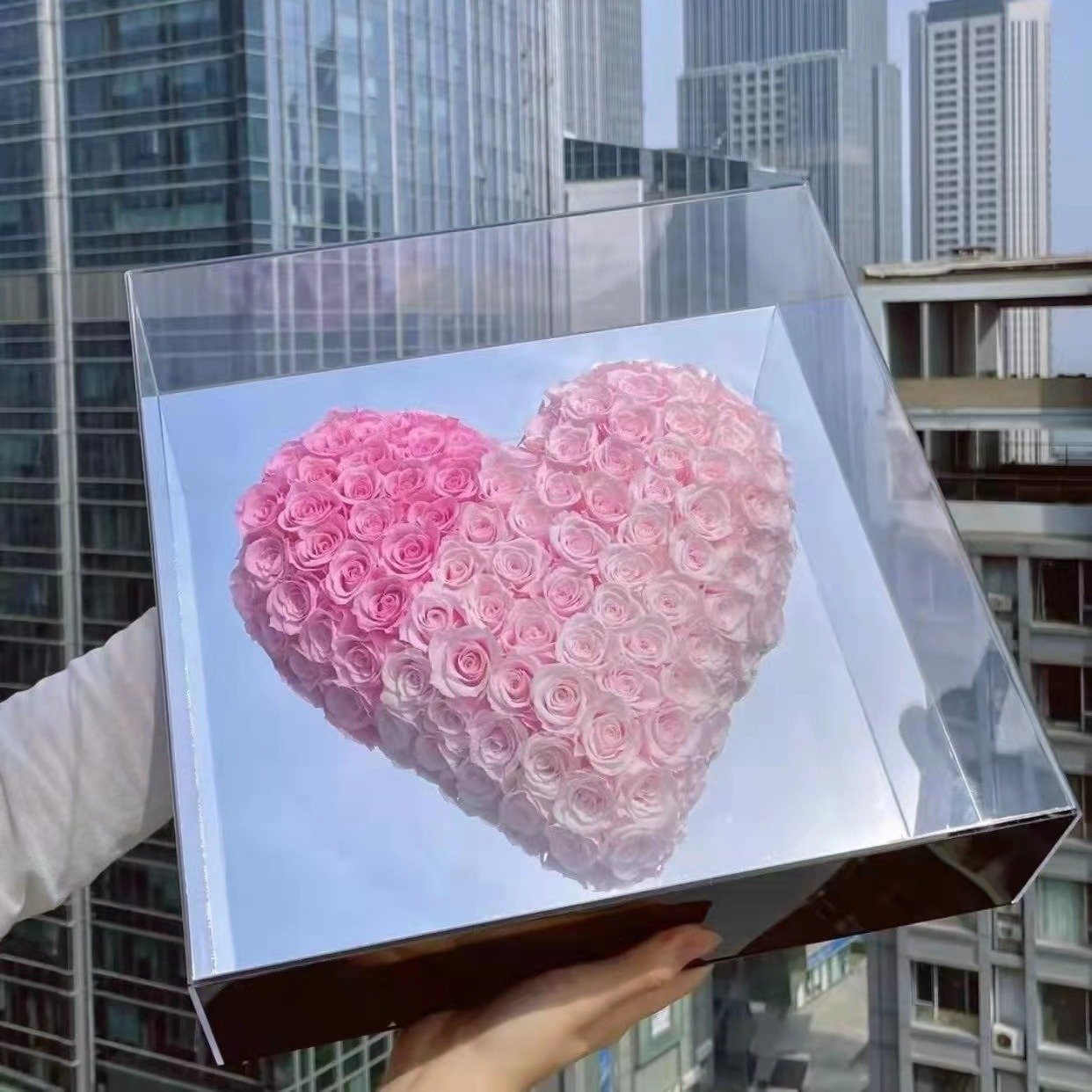 2024 Tiktok hot selling valentine gifts Preserved rose in acrylic mirror box with Eternal Rose