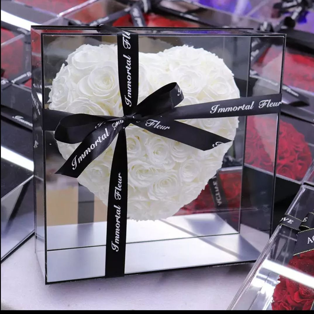 Love Heart Shape Acrylic Rose Flower Gift Box For Wedding