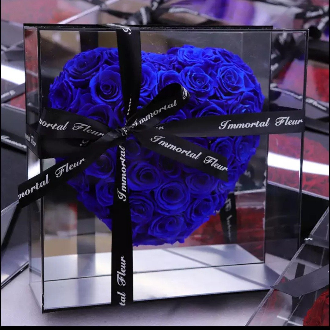 Love Heart Shape Acrylic Rose Flower Gift Box For Wedding