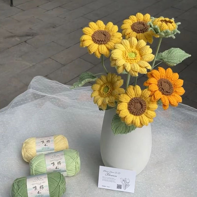 2024 Handmade Knitting Large Bouquet Crochet Roses Convallaria Flowers New Creative Wool Cotton Wedding Birthday Gift