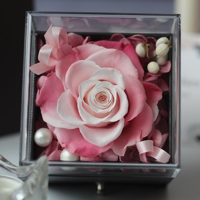 Exquisite design 100% natural roses Eternal Natural Preserved Roses Flowers Acrylic Jewelry Box Case