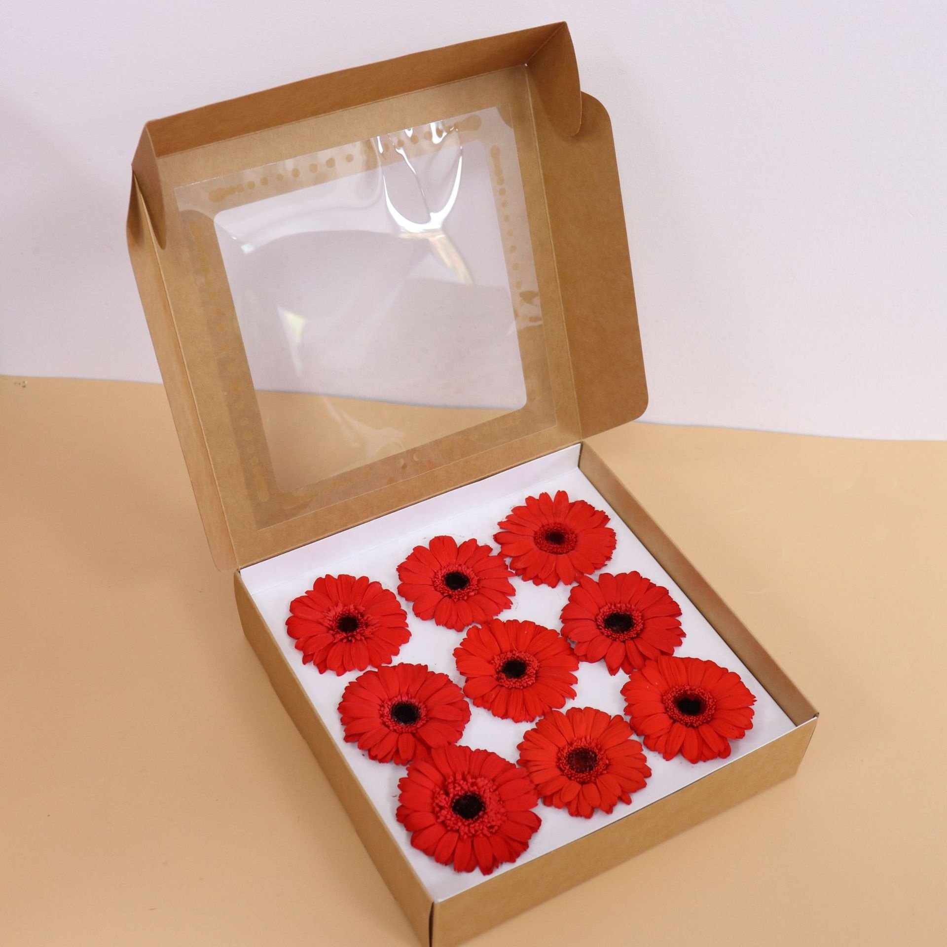 Wholesale Gift Boxes Preserved Flowers for Mother's Present Forever Flowers Immortal Gerbera in Box for Wedding