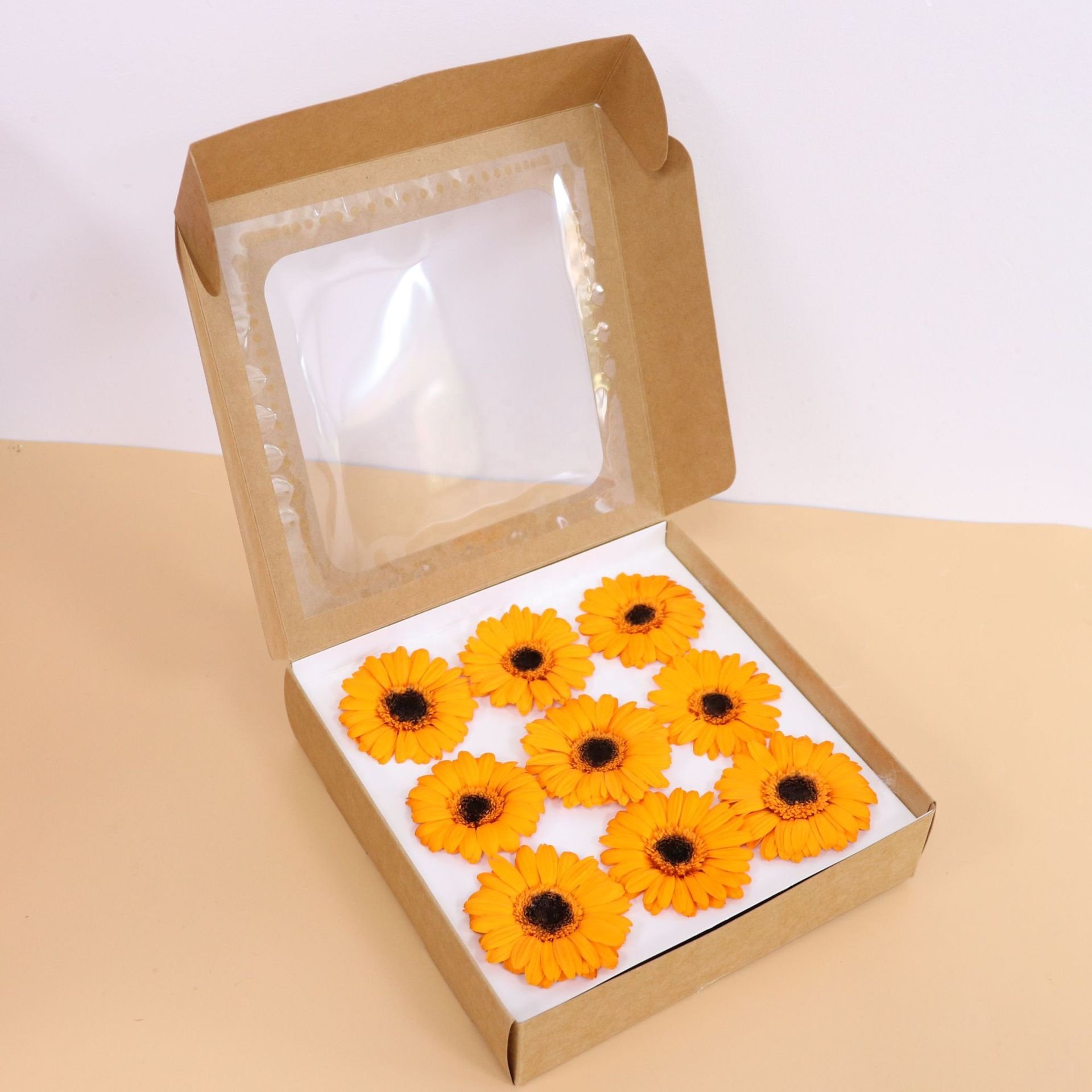 Wholesale Gift Boxes Preserved Flowers for Mother's Present Forever Flowers Immortal Gerbera in Box for Wedding