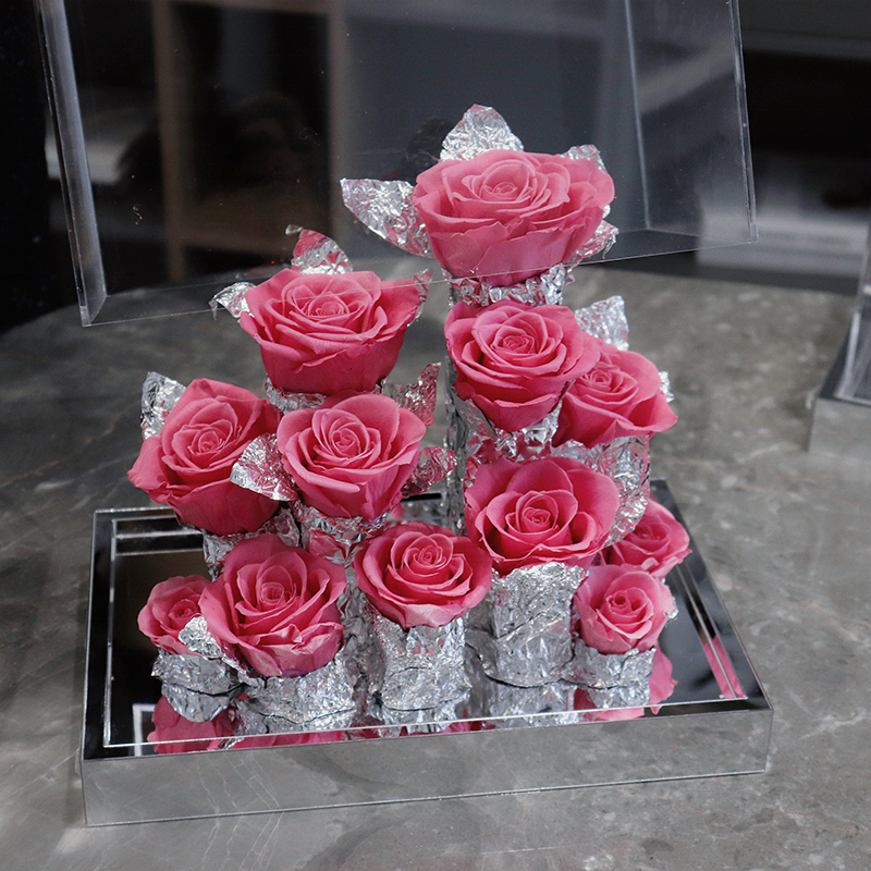 Best Selling Wholesale Real Preserved Glacier Rose Acrylic Box Eternal Floral for Valentines Mother' Day