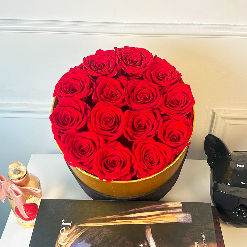 Wholesale Natural Preserved Flowers Rose Boxed Valentine's Day Flower Bucket Decorative Home Hug Bucket