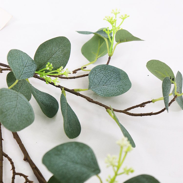 Wholesale 109cm Hot Selling Artificial Eucalyptus Leaves Preserved Flowers & Plants Decorative Wreaths