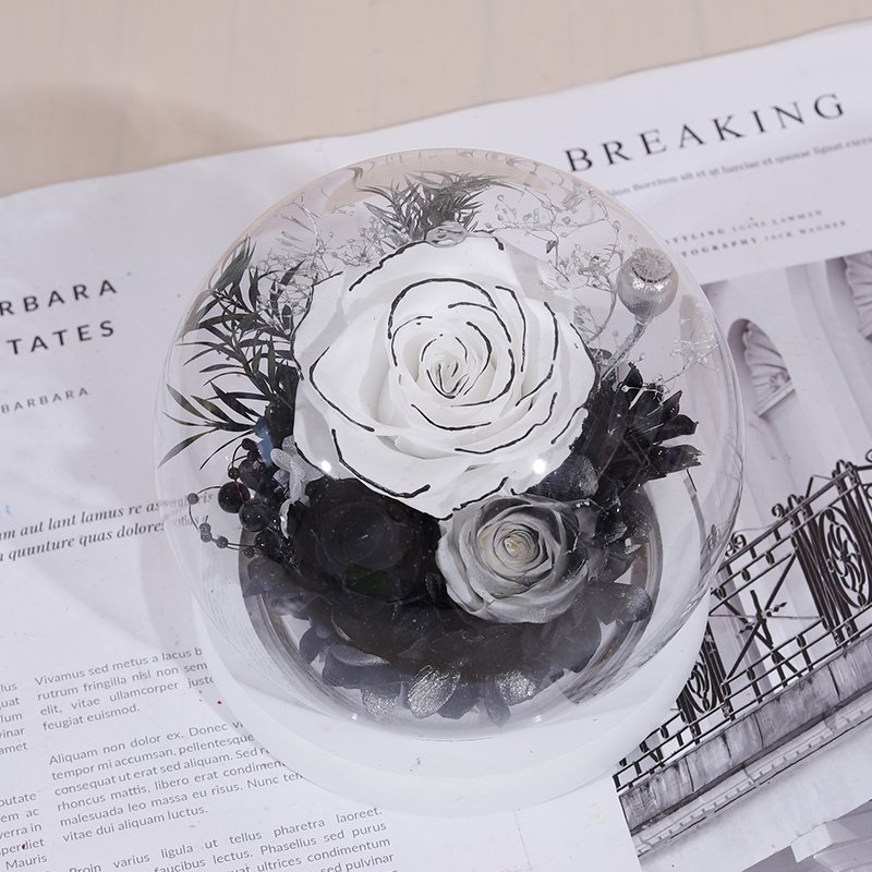 2024 New Factory Directly Supply Hot Selling Eternal Rose Preserved Flower Forever Roses In Glass Dome