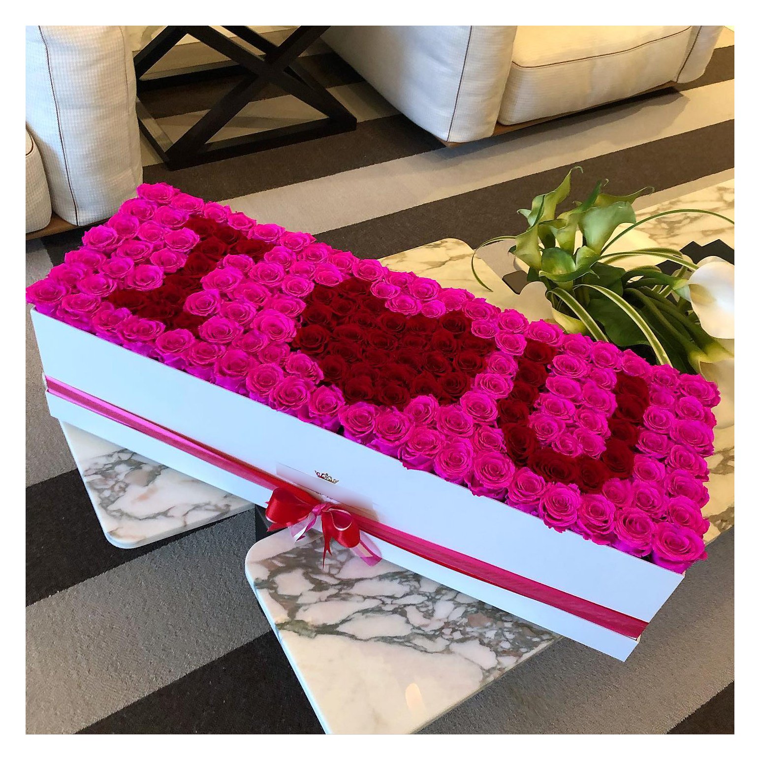 Luxurious gift for Valentines and Mothers day everlasting roses gifts preserved rose flower box eternity roses preserved