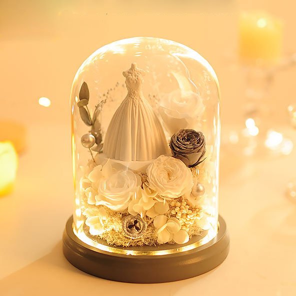 Novelty Gifts Forever Rose With LED Light In Glass Cover Souvenir For Wedding Dress Plaster Preserved Flower Dome