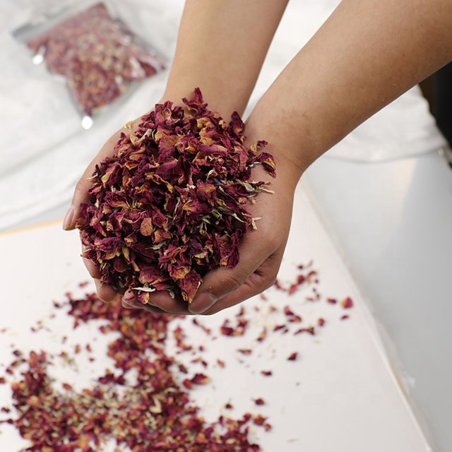 Organic Preserved Natural Dried Roses Elegant Confetti Flower Petals for Christmas Wedding Table Decoration