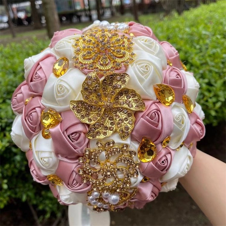 Hot Sale Holding Flower Bridal Bouquet Silk Rose Crystal Diamond Ribbon Hand Bridal Bouquets for Wedding